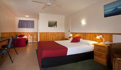 Twin Towns Motel